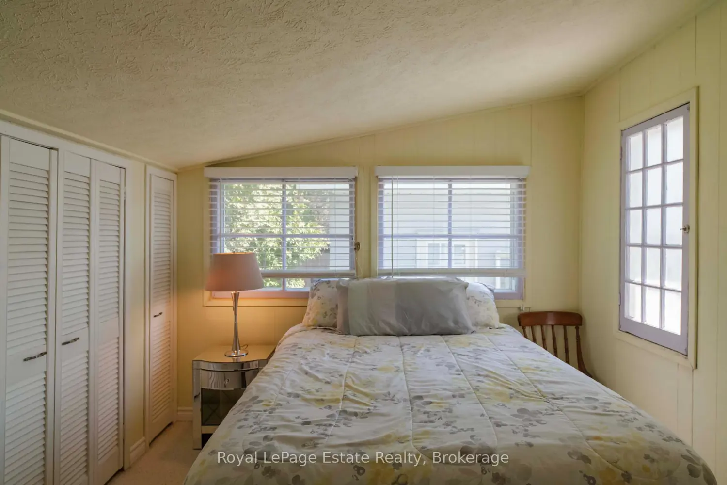 1021 Lakeshore Boulevard photo 5