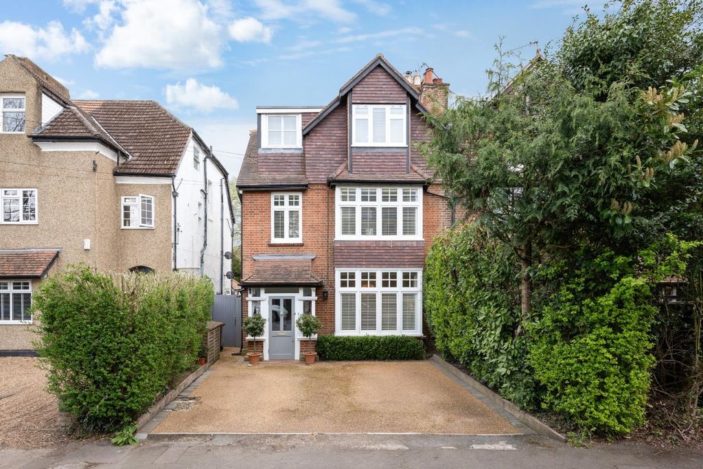 6 bed semi-detached house for saleWorple Road, Epsom KT18
