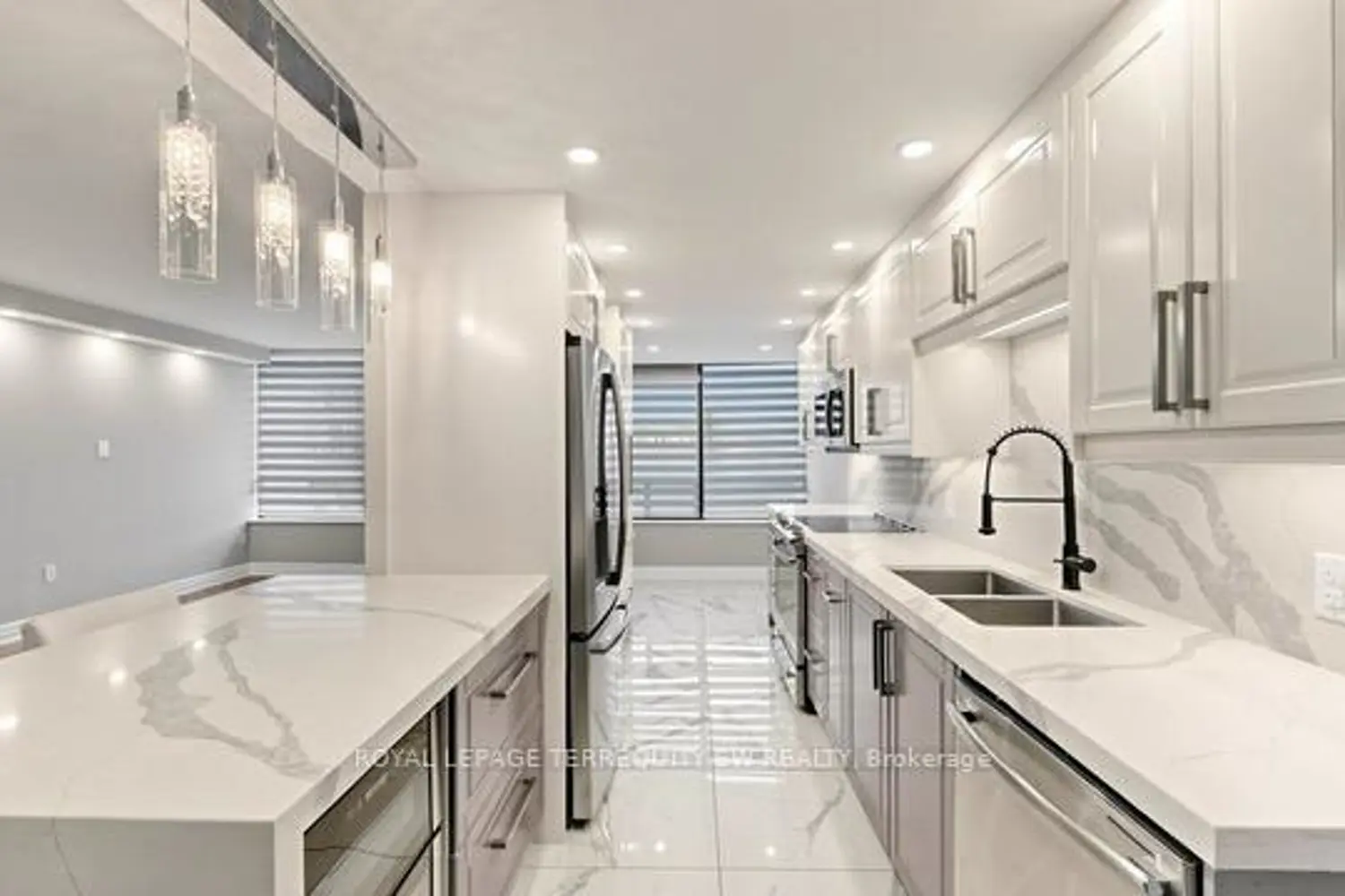 7440 Bathurst Street #512 photo 2