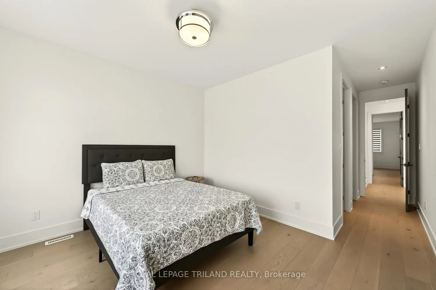 Additional image 16 of 2244 Red Thorne Avenue