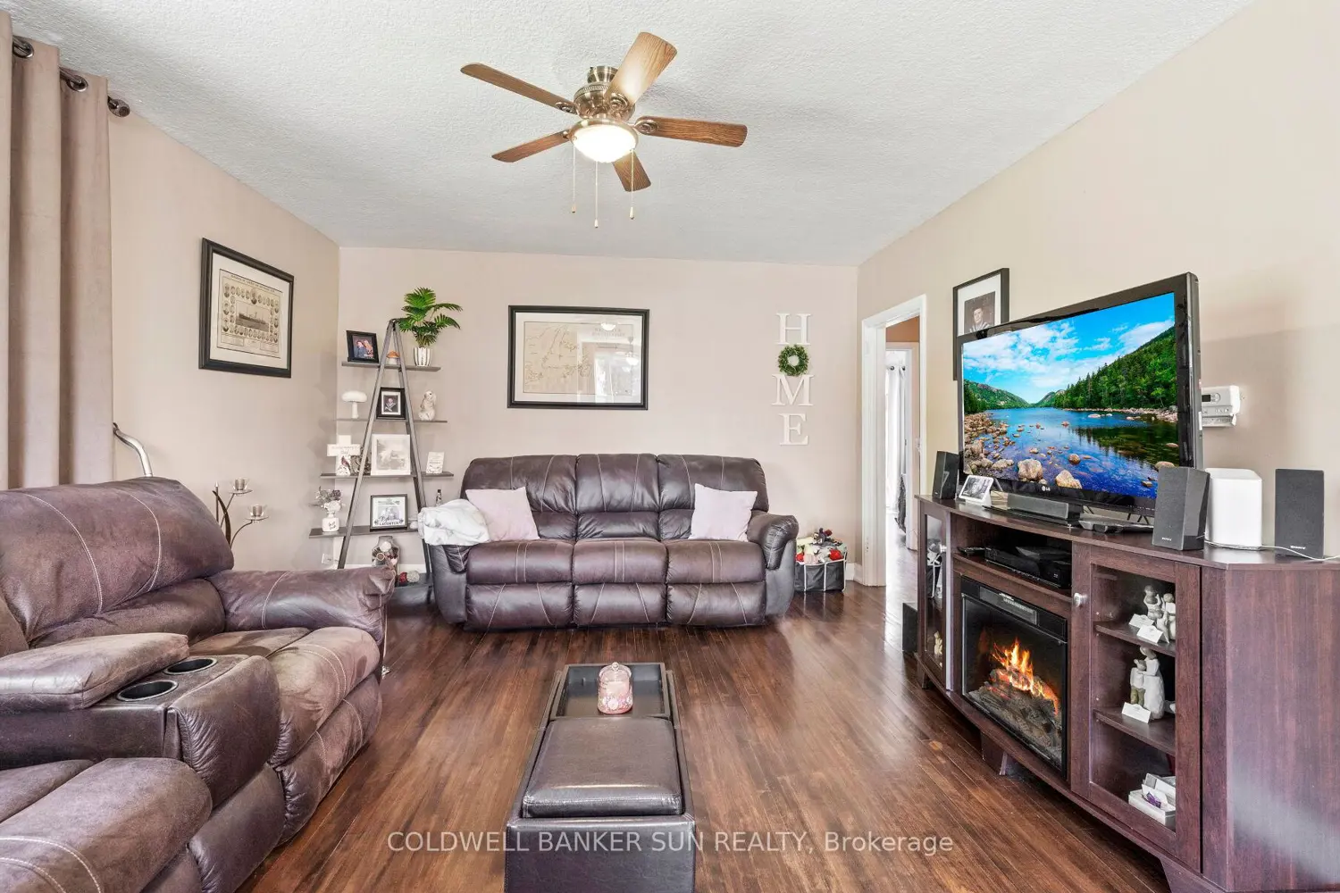 20 Maple Lane photo 5