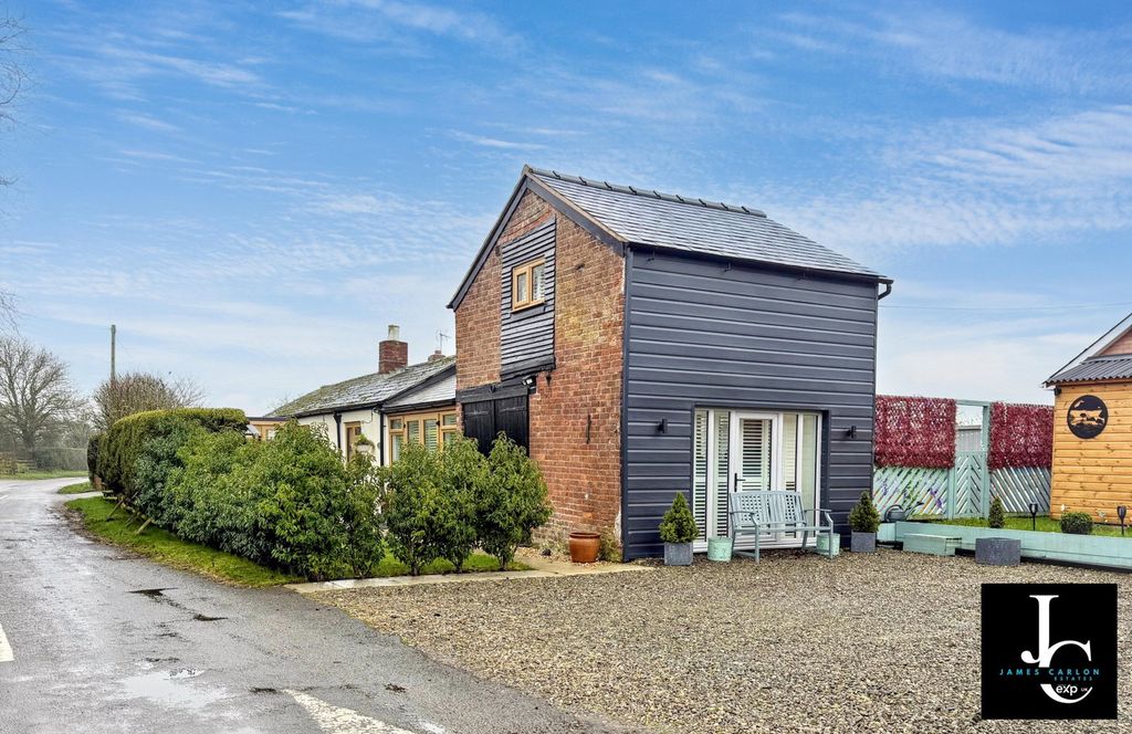 3 bed detached house for saleLyneal, Ellesmere SY12