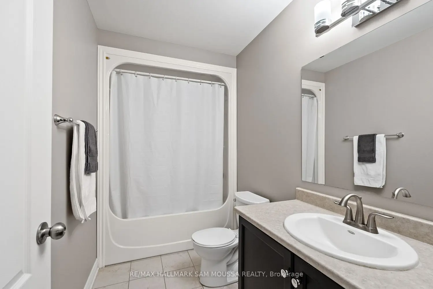 Additional image 8 of 631 Robert Hill Street
