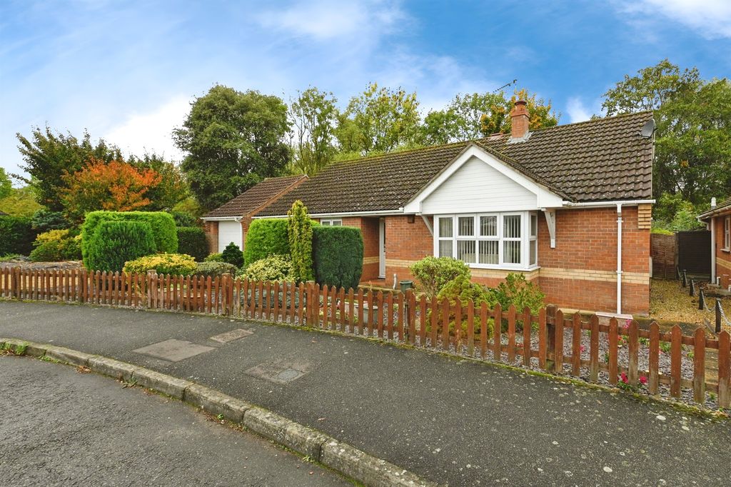 3 bed detached bungalow for saleGreenwich Close, Downham Market PE38