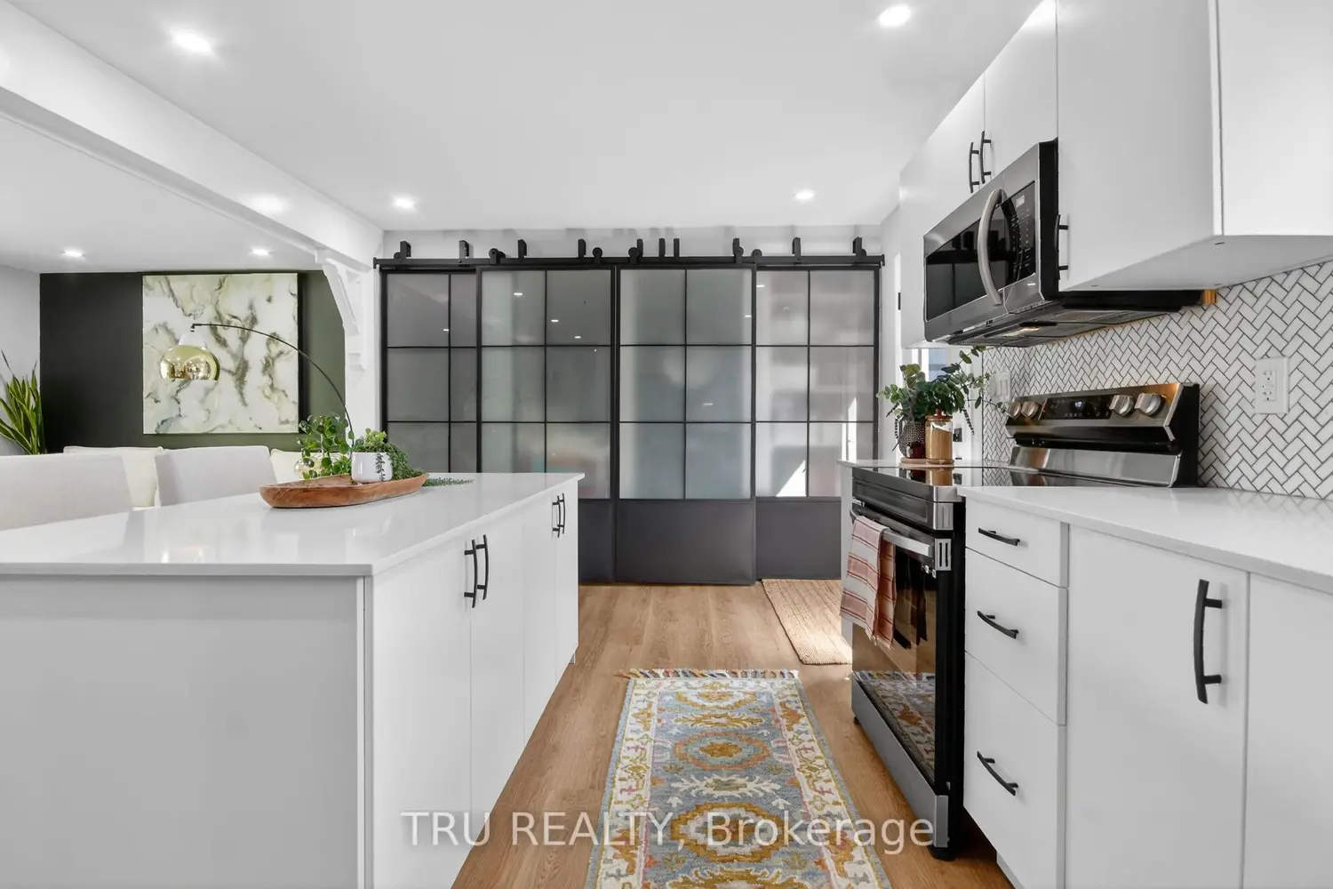 19 Todd Drive photo 5