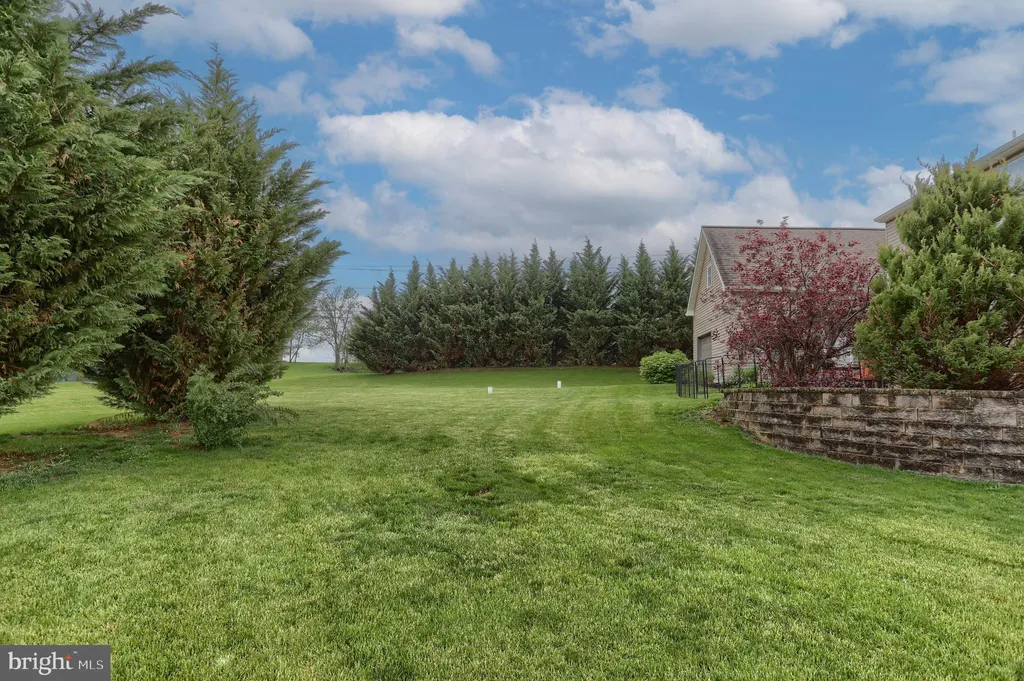 2 Freys Road, Elizabethtown, PA 17022