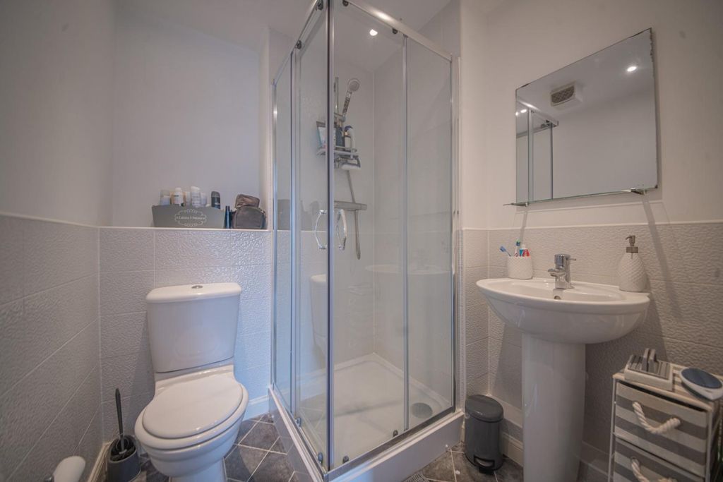 Additional image 10 of 2 bed flat for saleDakota Way, Eastleigh SO50
