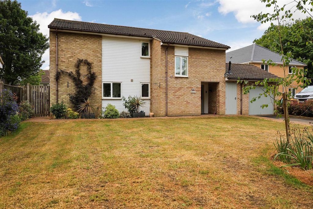 3 bed detached house for saleHeaton Close, Ely CB7