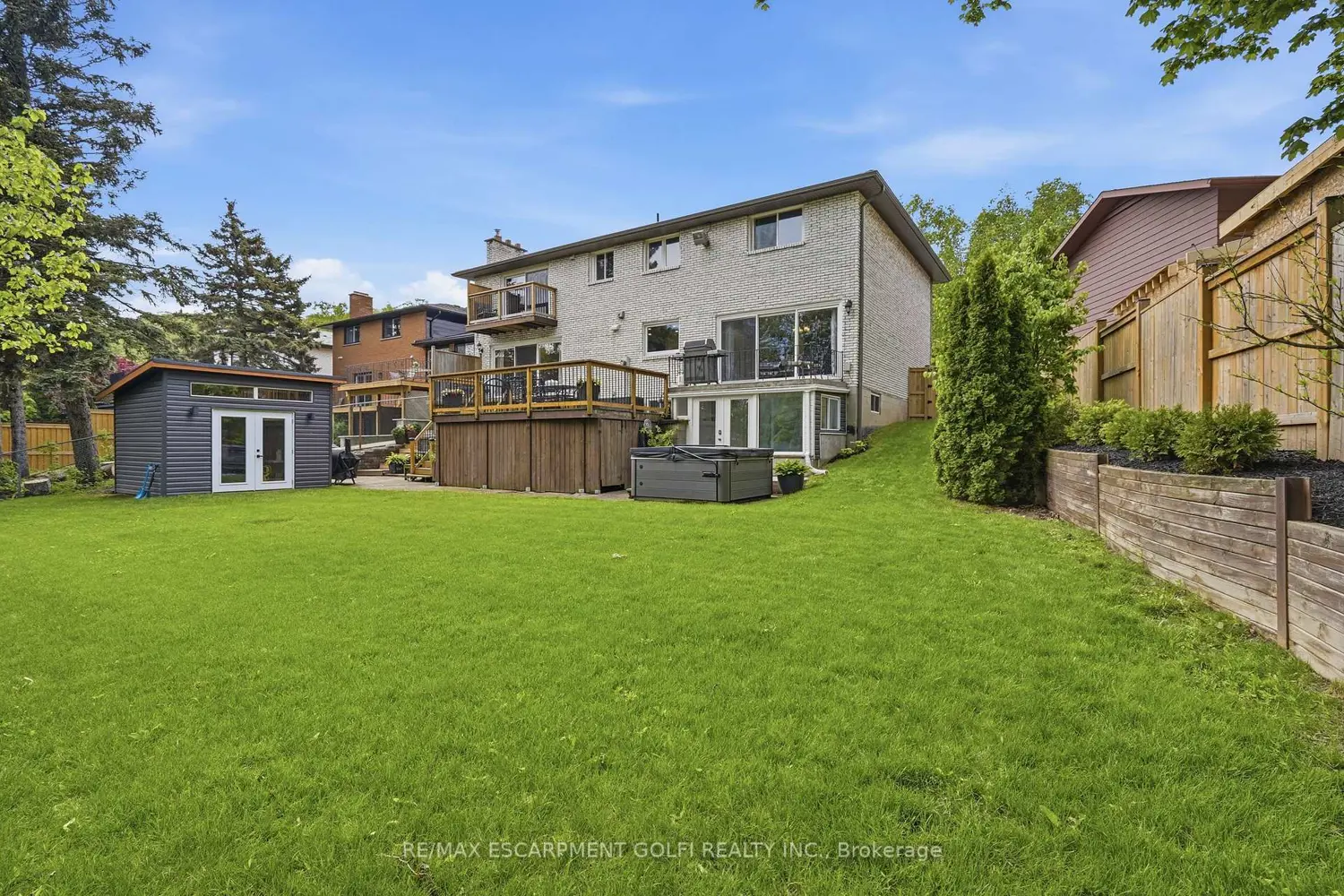 Additional image 18 of 14 Leslie Drive