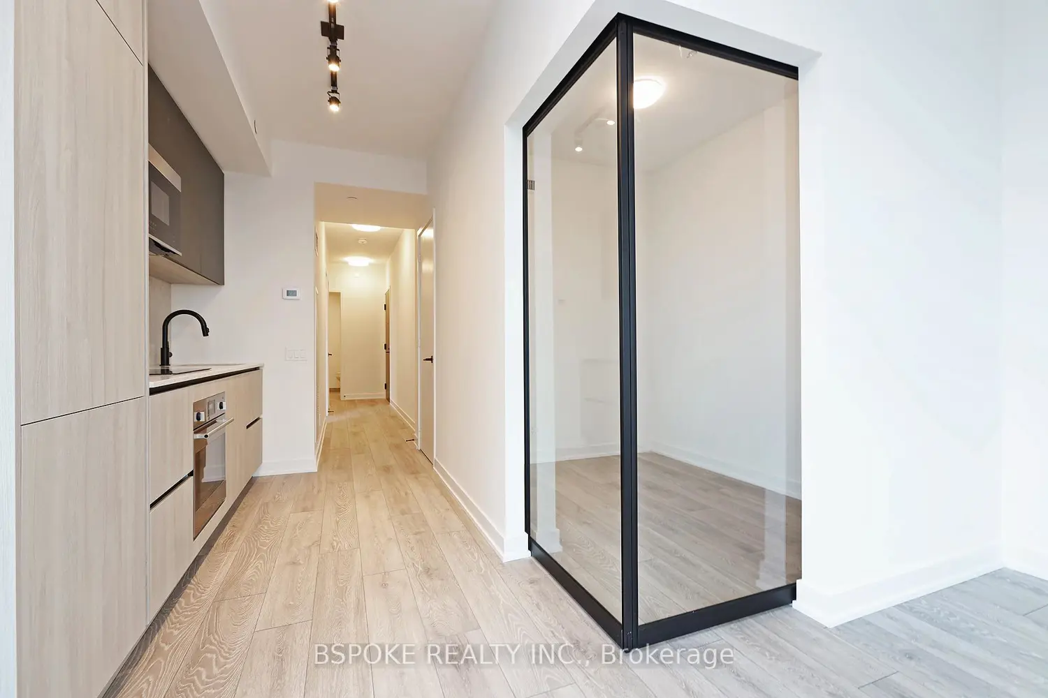Additional image 9 of 108 Peter Street 2811