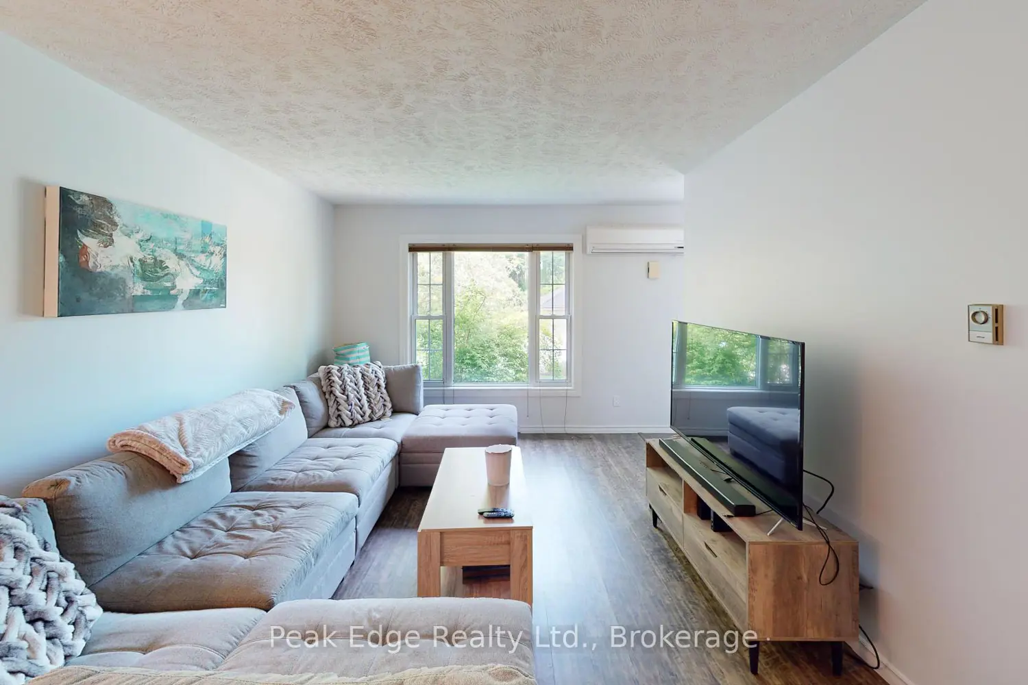 22 Willow Street photo 3
