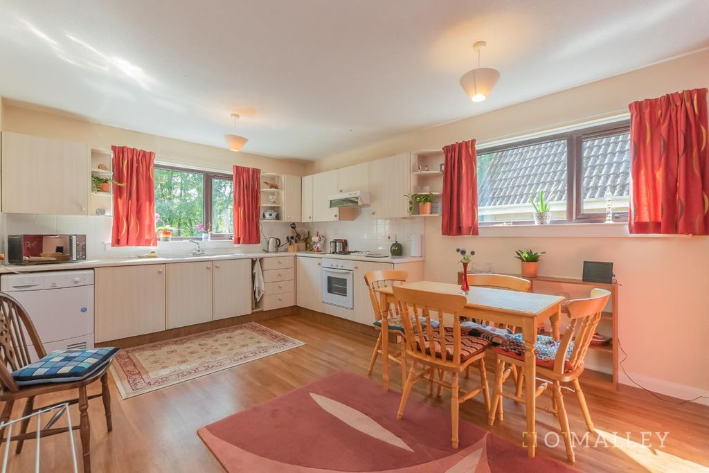 Additional image 11 of 2 bed bungalow for saleHillview Place, Dollar FK14
