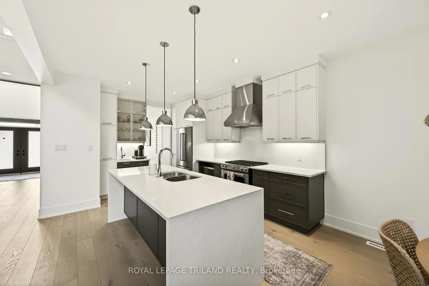 Additional image 7 of 2244 Red Thorne Avenue