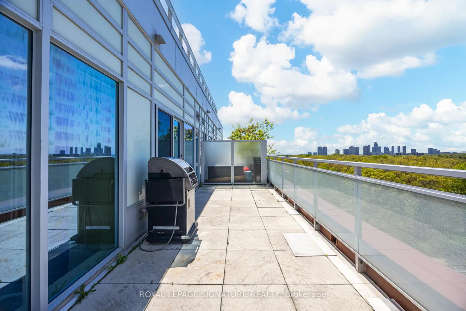 Additional image 18 of 1830 Bloor Street 920