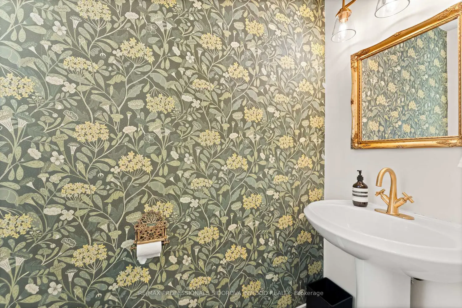 Additional image 3 of 109 The Queensway 106