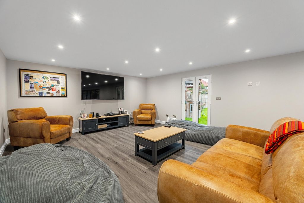 Additional image 20 of 5 bed detached house for saleVillage Road Thorpe Egham, Surrey TW20