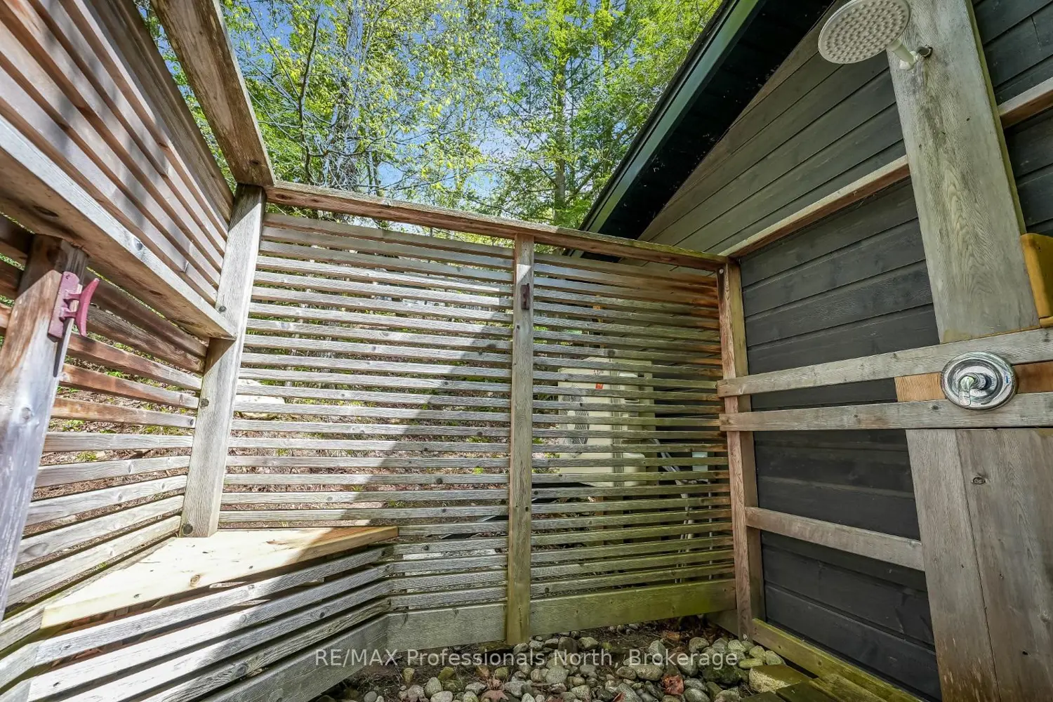 Additional image 11 of 1025 Huckleberry Lane