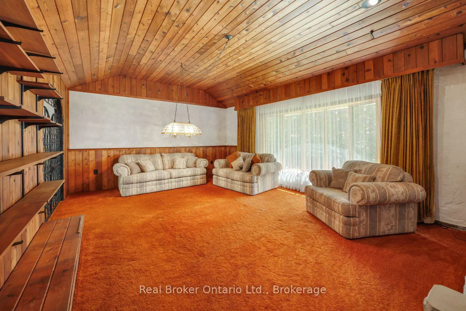 4301 Squair Road photo 3
