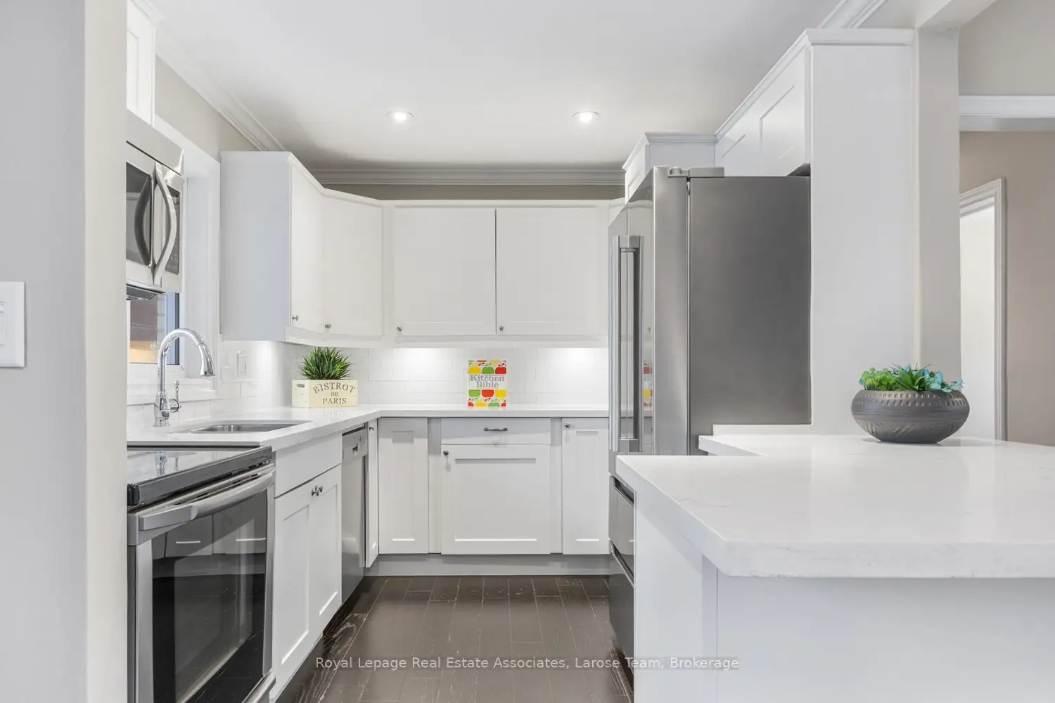 2176 Florian Road photo 5
