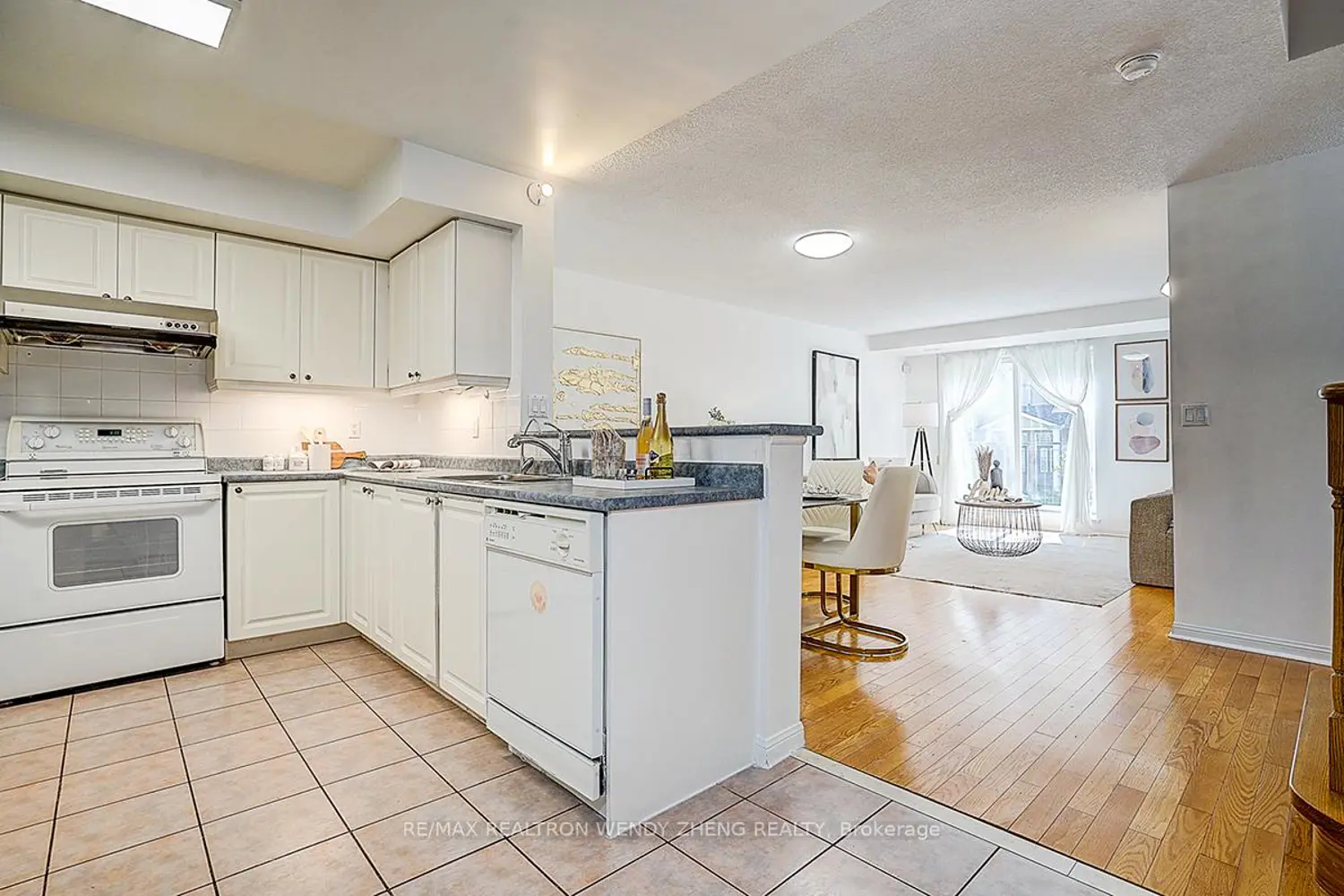 Additional image 4 of 28 Sommerset Way 1517