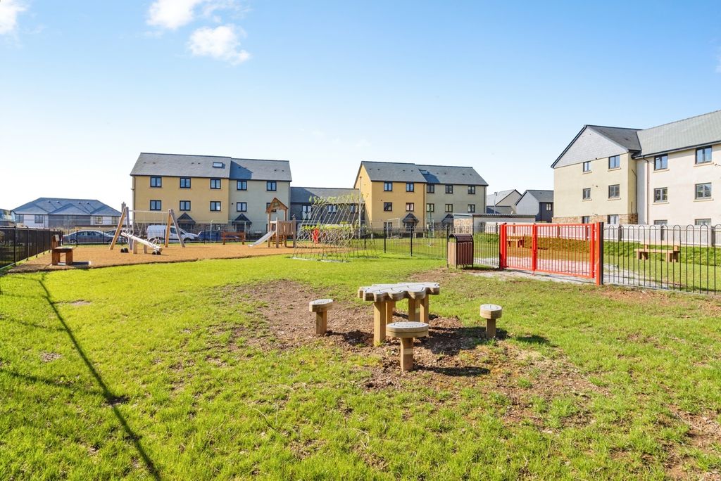 Additional image 5 of 2 bed flat for saleBarton Way, Dartmouth, Devon TQ6