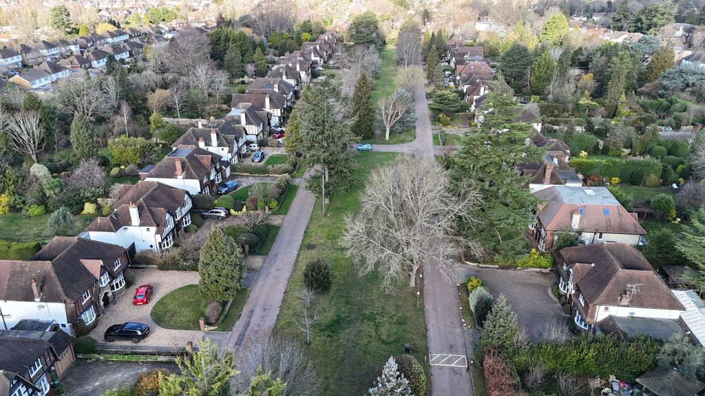 Additional image 25 of 4 bed detached house for saleThe Green, Epsom KT17