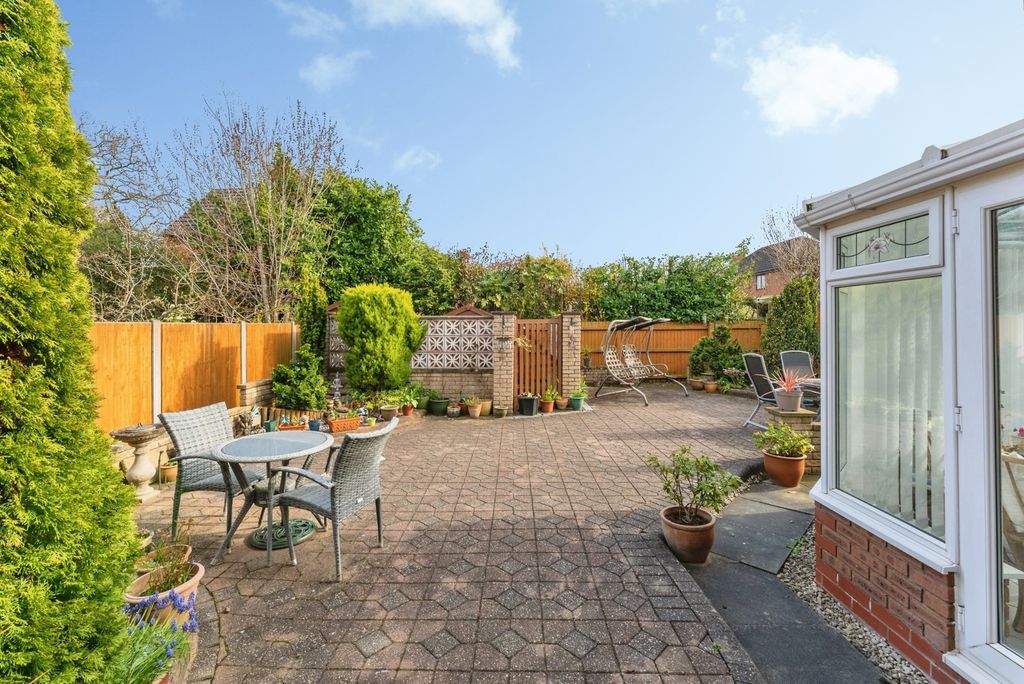 Additional image 15 of 4 bed detached house for saleManor Park Drive, Great Sutton, Ellesmere Port, Cheshire CH66
