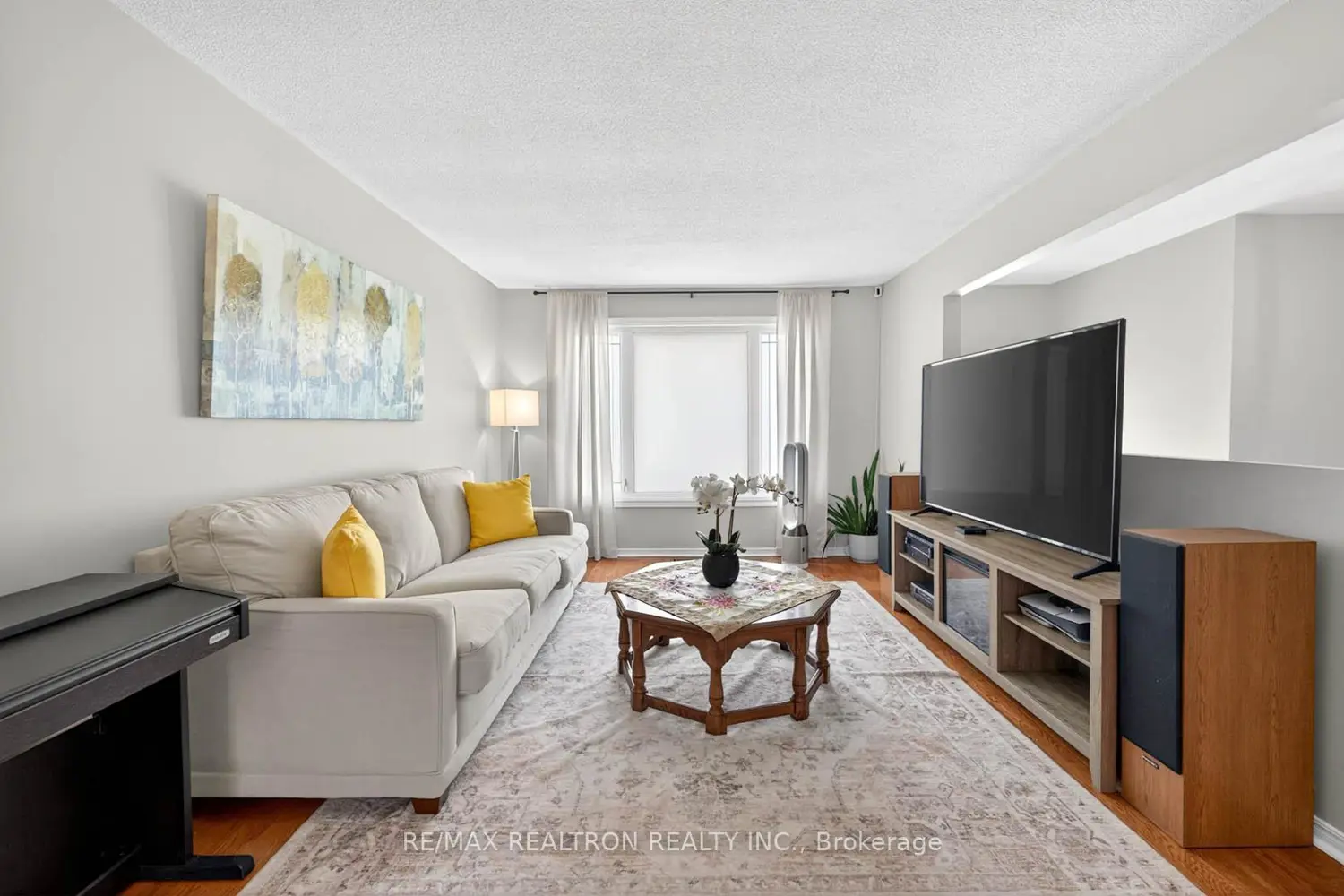 18 Castille Crescent photo 3