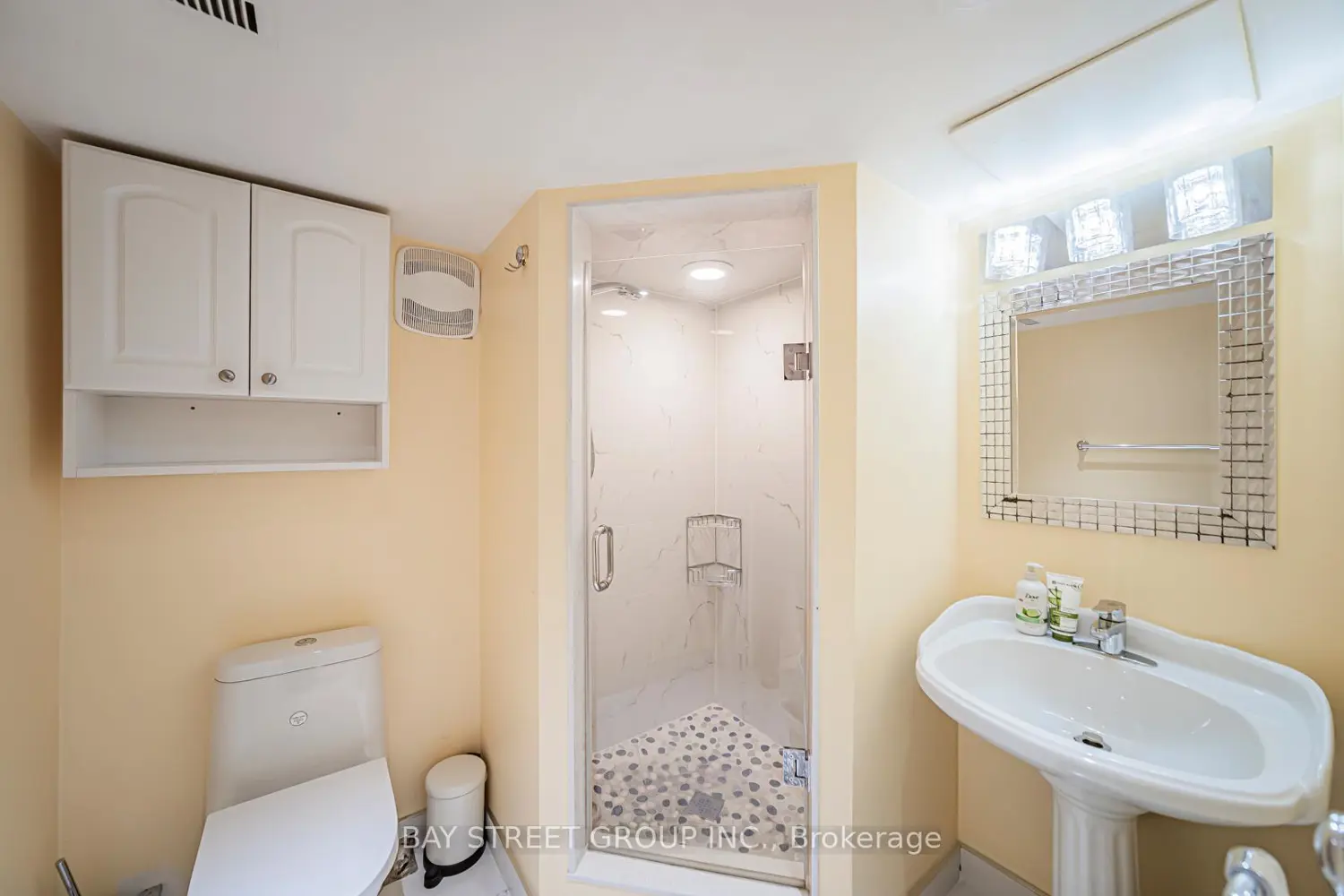 Additional image 15 of 277 Lawrence Avenue
