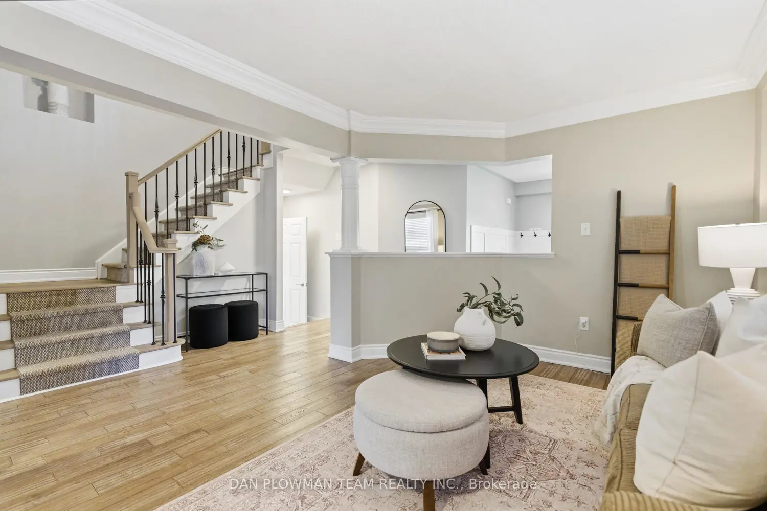 27 Hockley Avenue photo 2