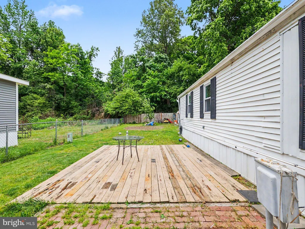 28 Courage Ln, Stafford, VA 22554
