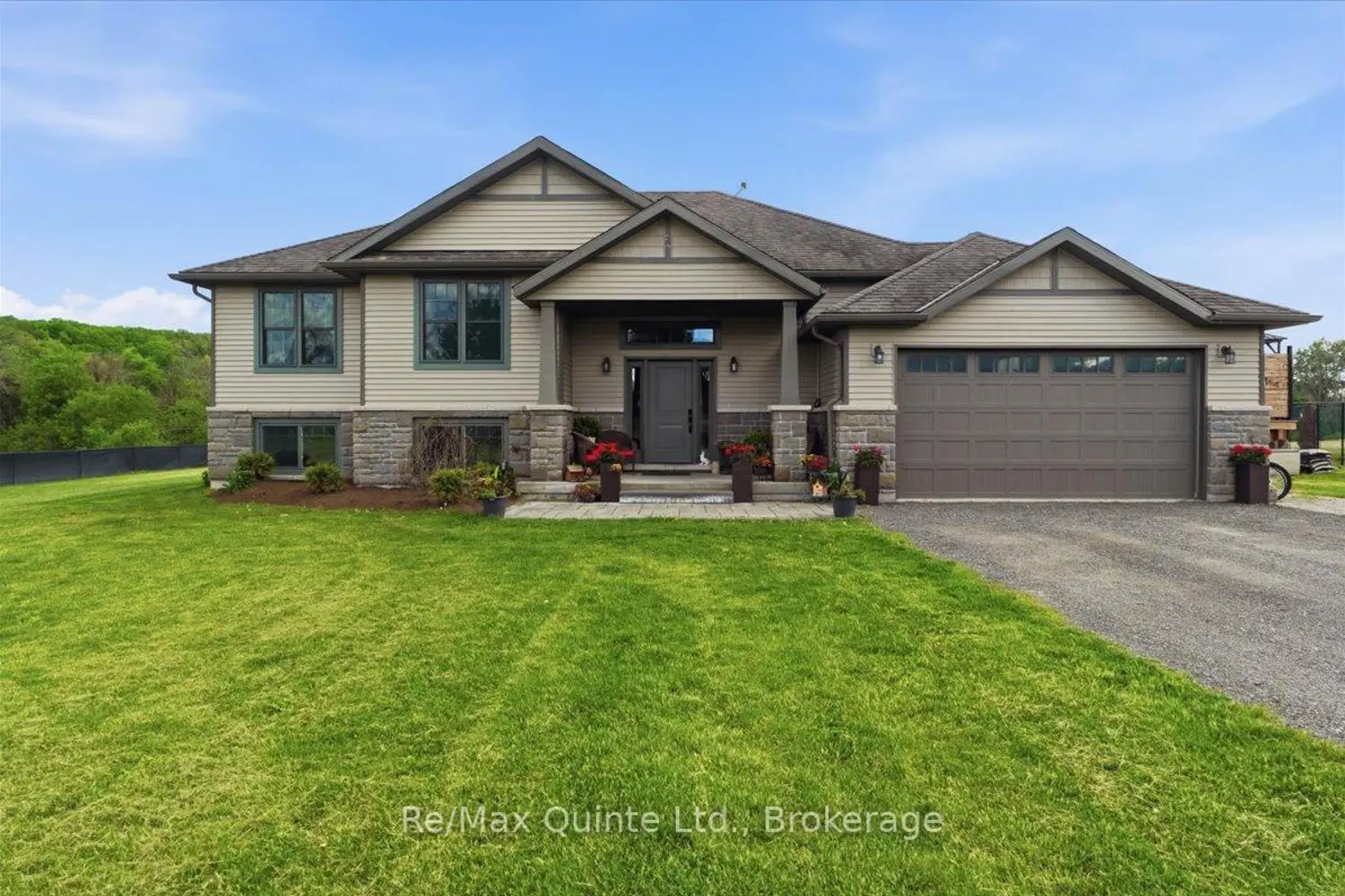 528 Willet Road photo 2