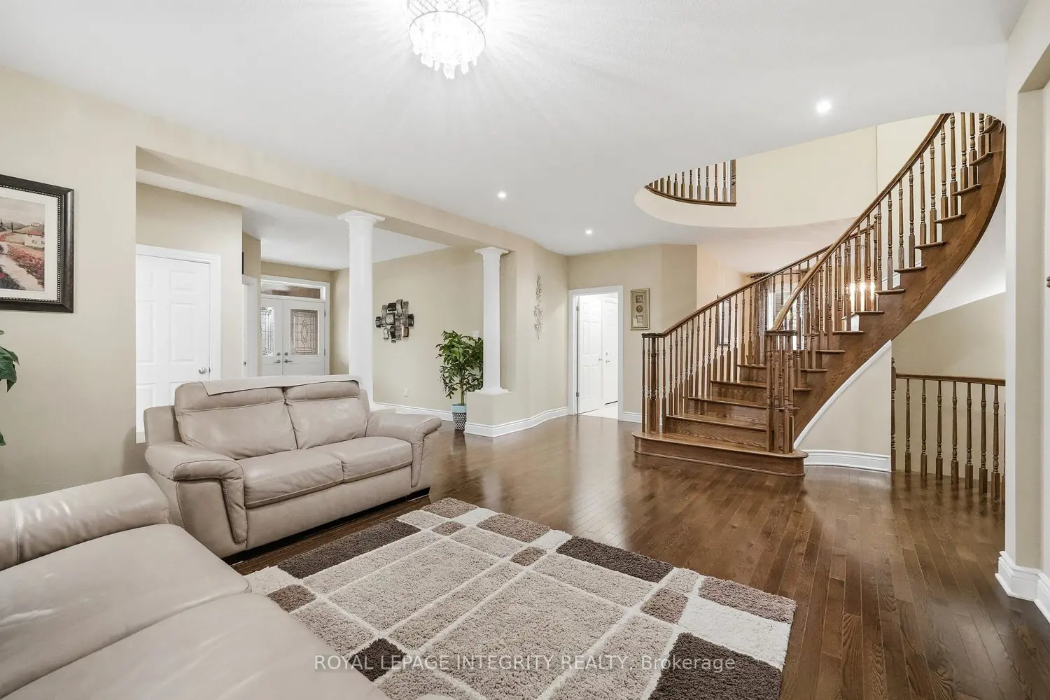 408 Nestleton Street photo 3