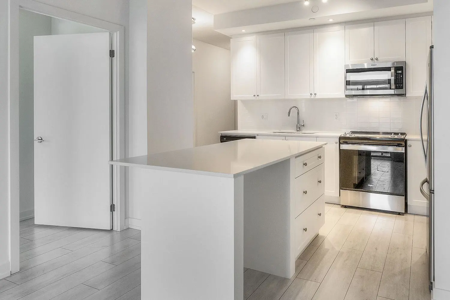 55 Duke Street 1201 photo 5