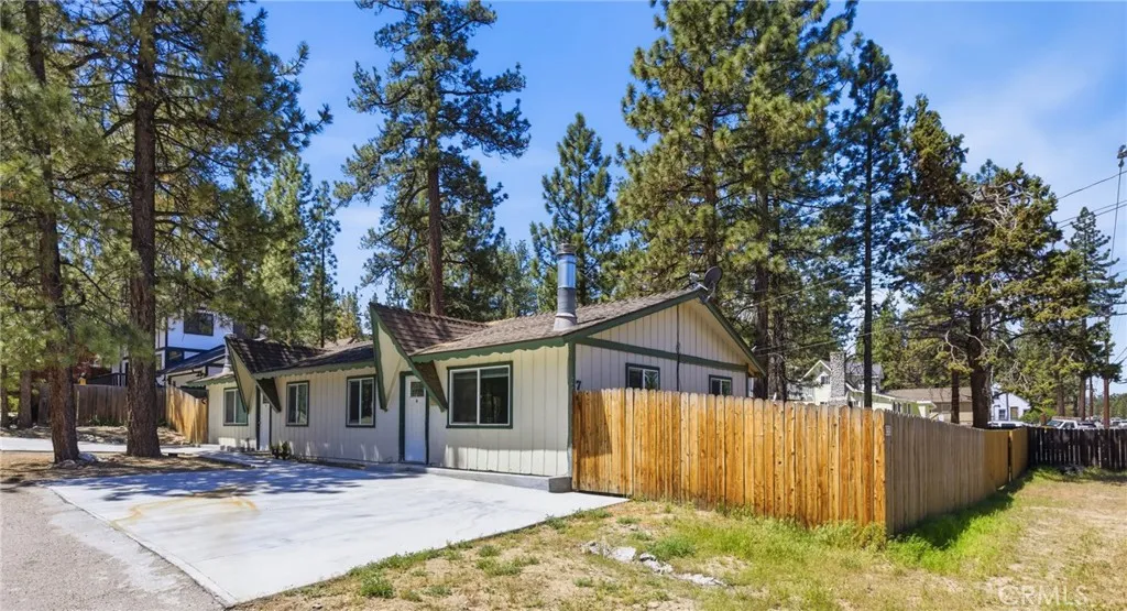 744 E Big Bear Blvd, Big Bear City, CA 92314 photo 3