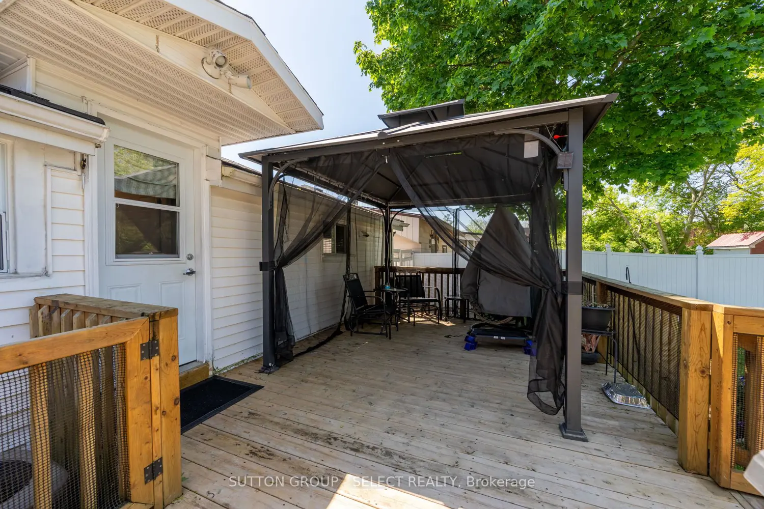 Additional image 15 of 582 Hill Street