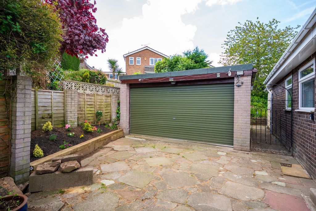 Additional image 23 of 5 bed bungalow for saleRomney Drive, Dronfield S18