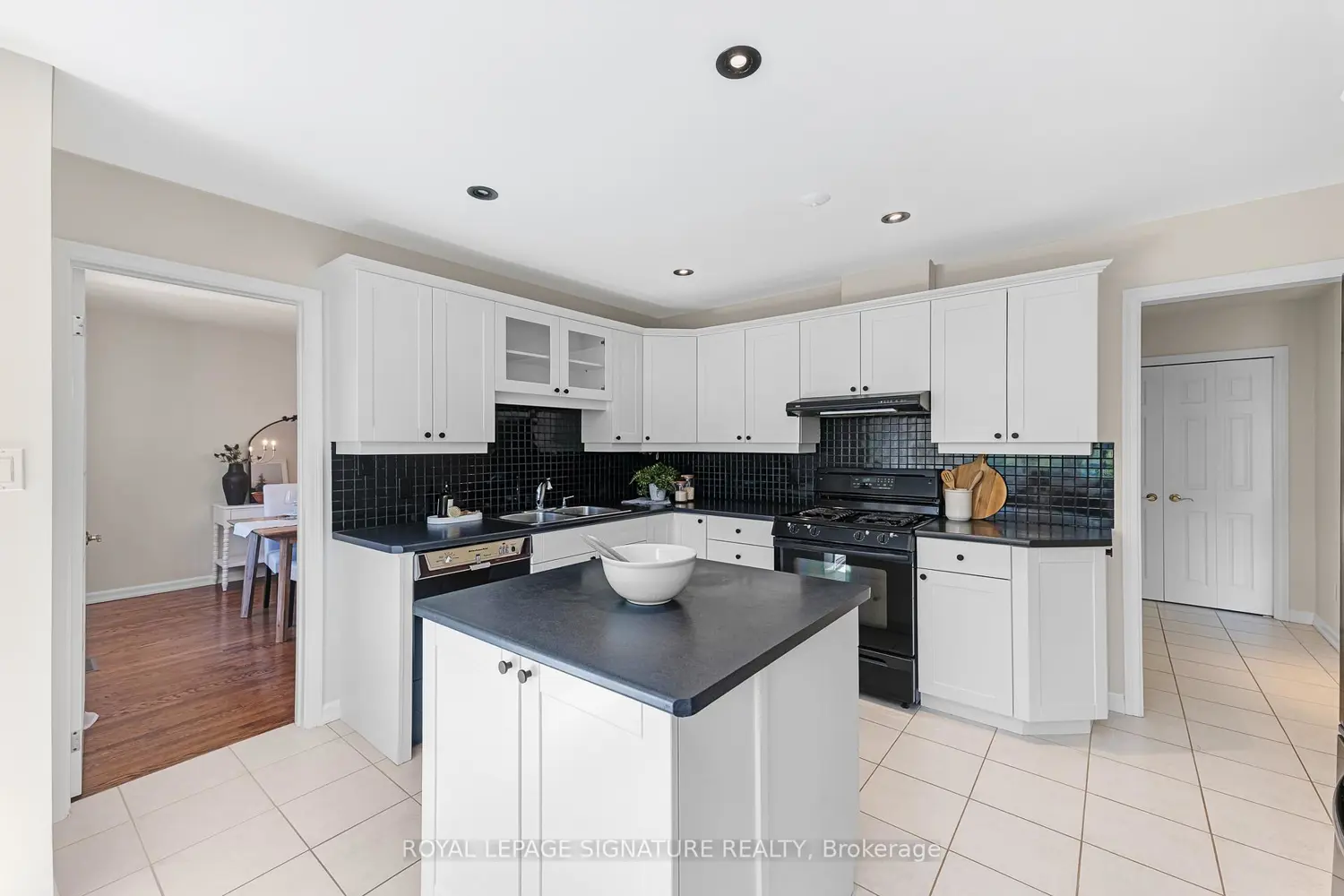 197 Baker Court photo 3