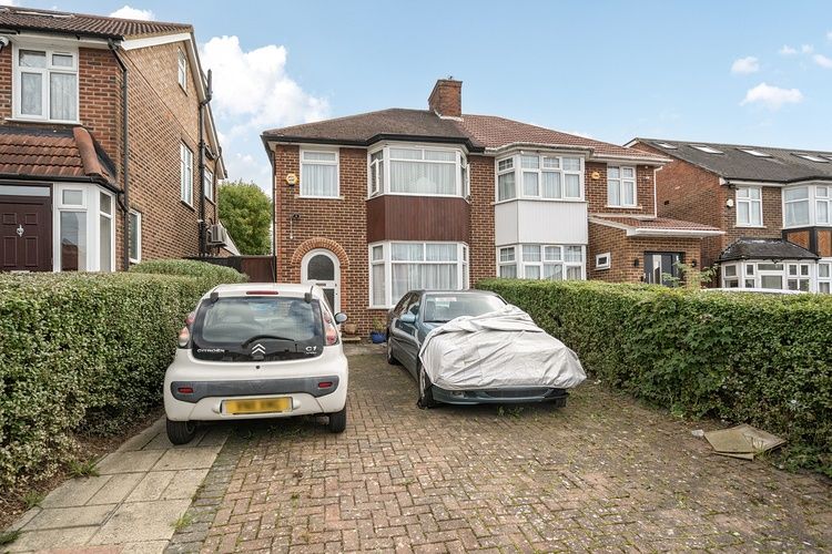 Additional image 20 of 3 bed flat for saleHolyrood Gardens, Edgware, London HA8
