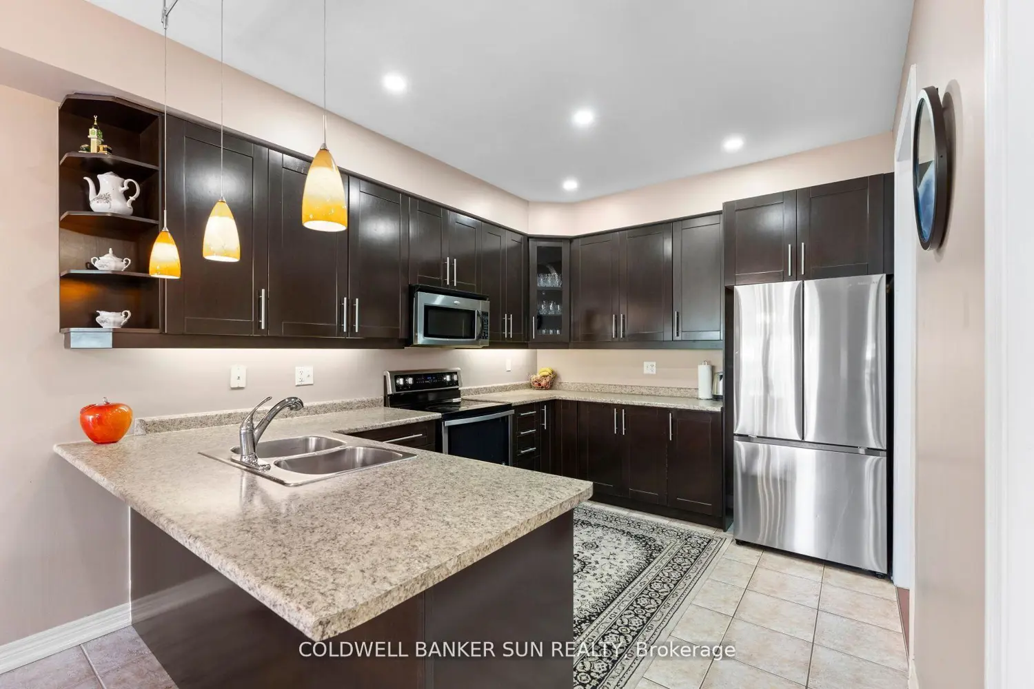164 Canada Drive photo 4
