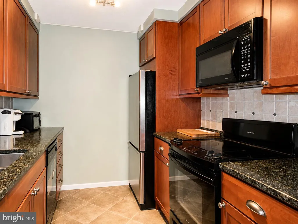 Additional image 5 of 1420 Locust Street Unit 23E, Philadelphia, PA 19102