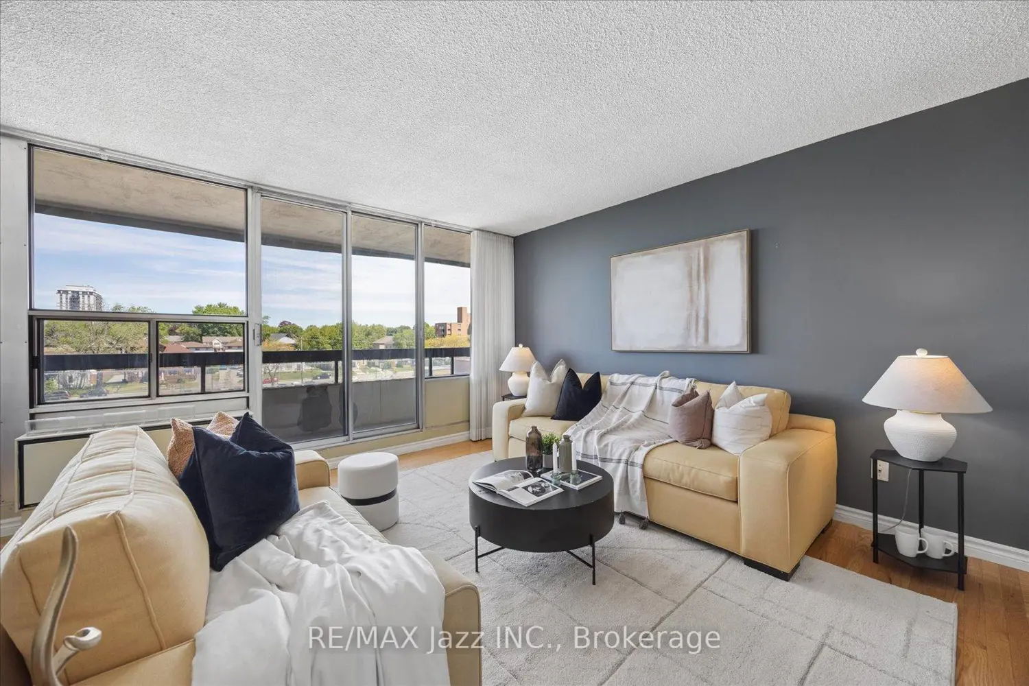 55 William Street 511 photo 4
