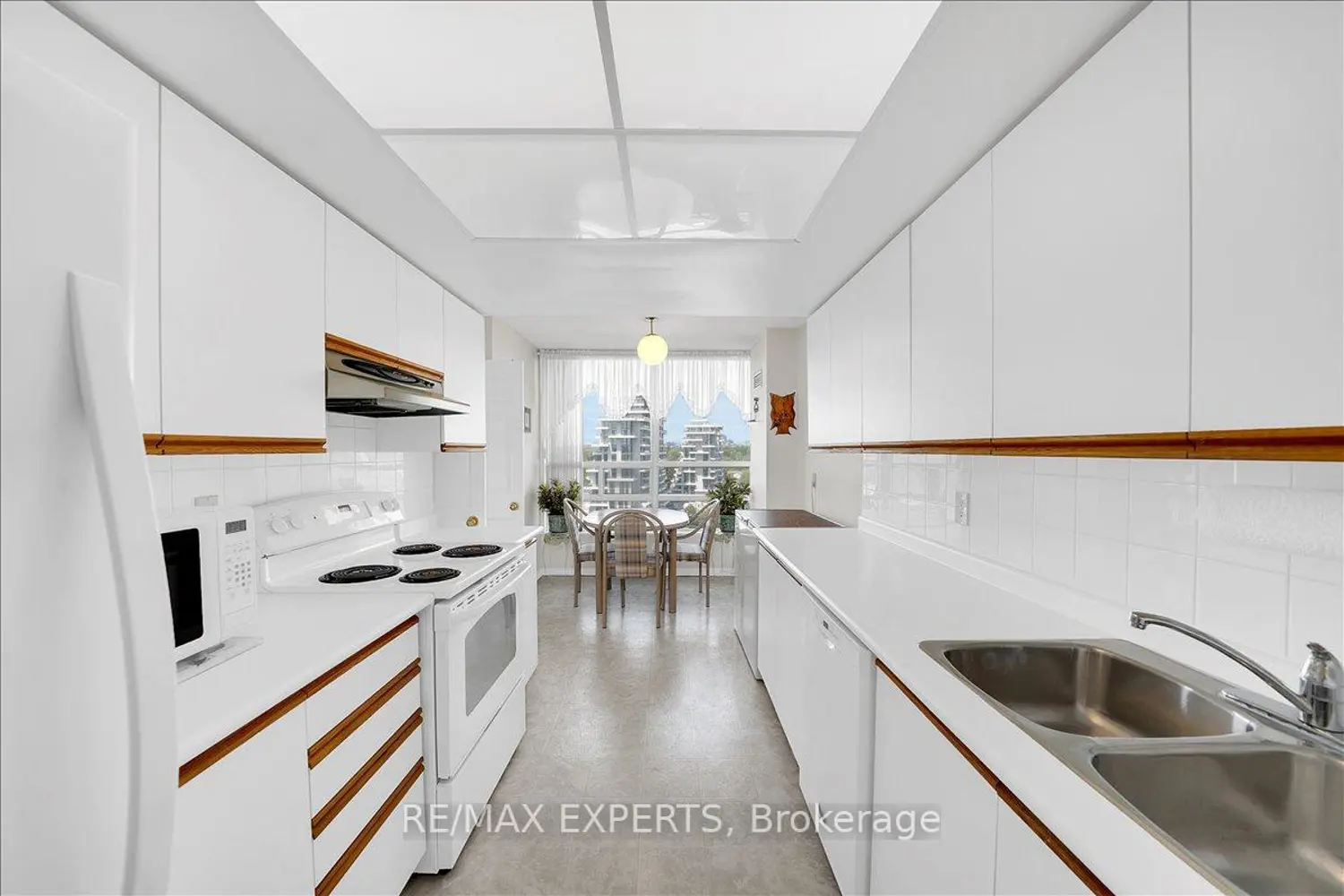 Additional image 10 of 7805 Bayview Avenue 1122