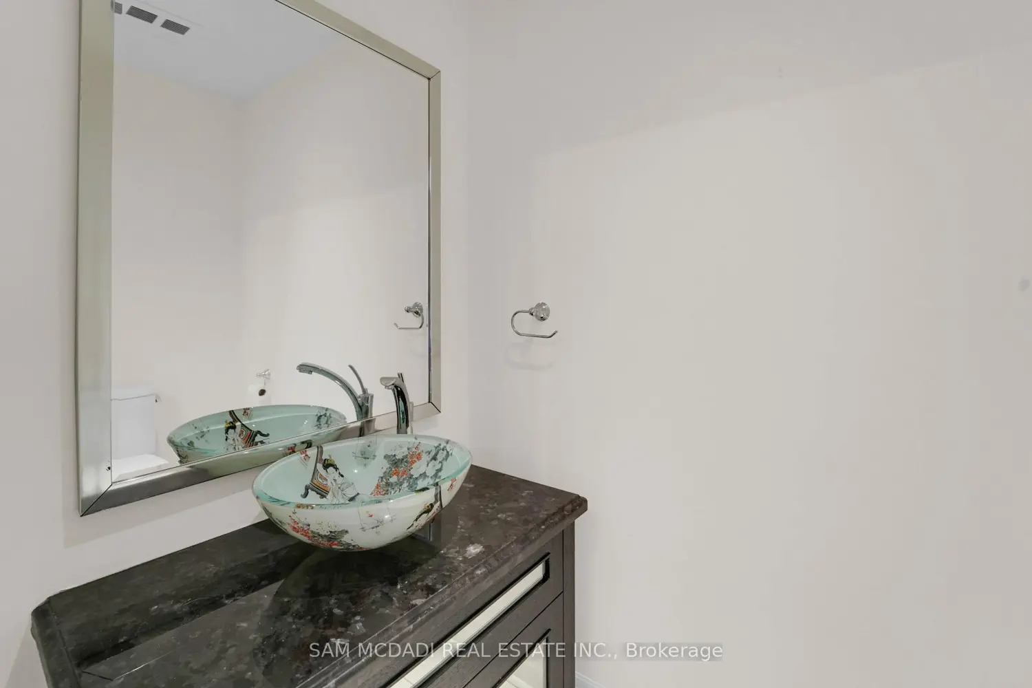 Additional image 16 of 65 Port Street 509