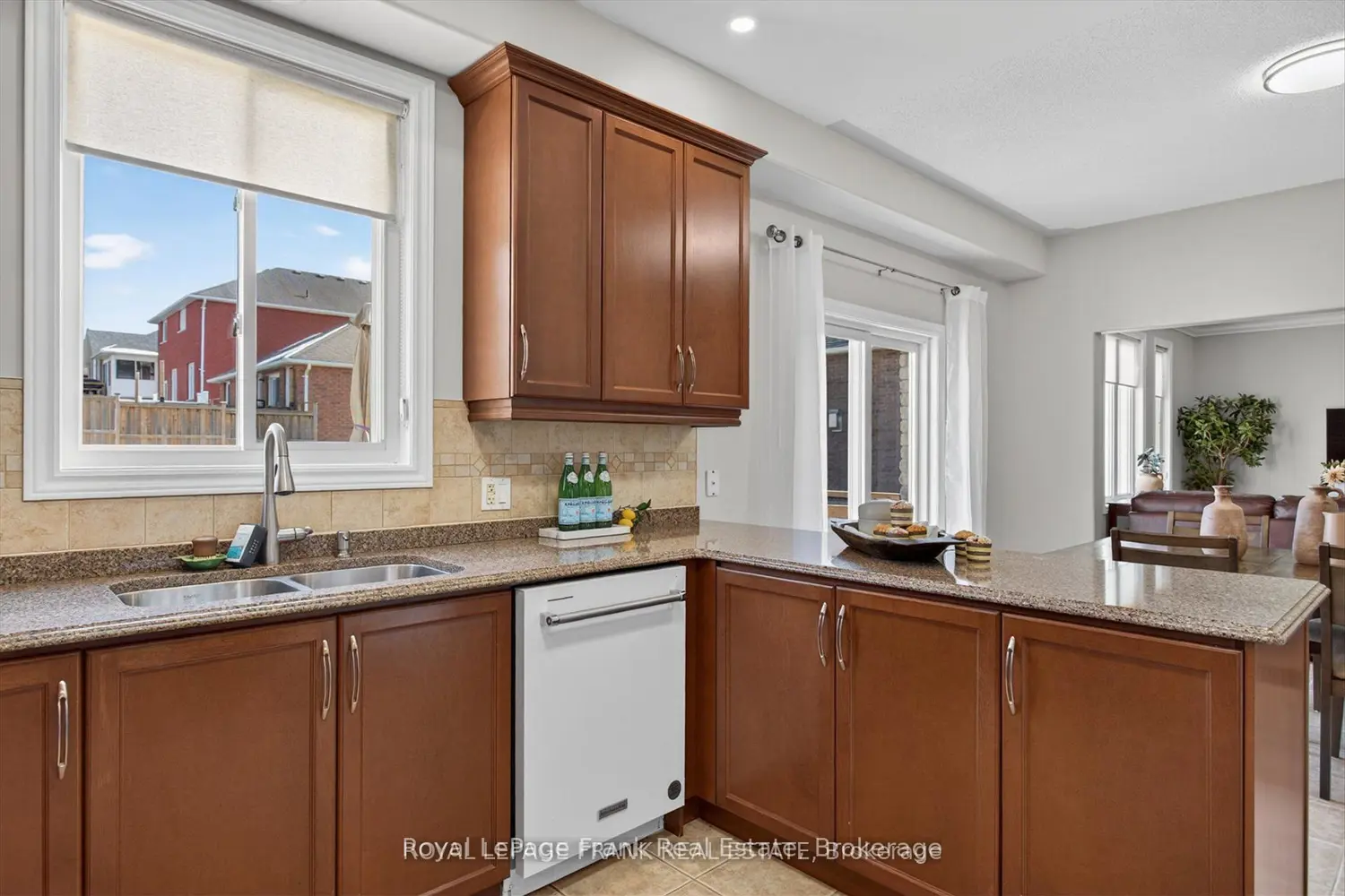1504 Ireland Drive photo 3