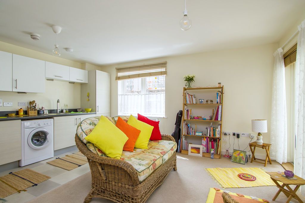 Additional image 5 of 2 bed flat for saleWain Close, Penarth Heights, Penarth CF64