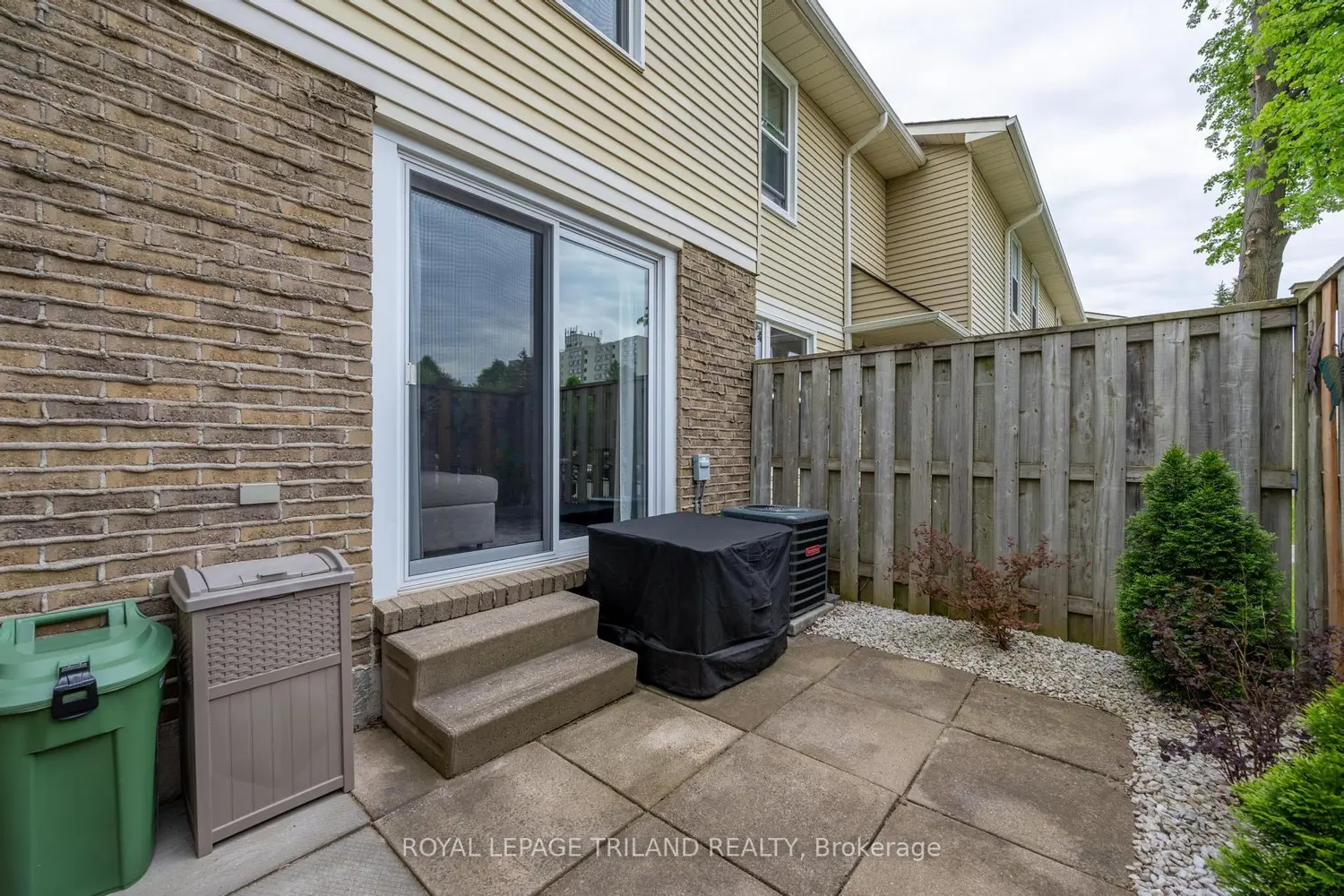 Additional image 16 of 70 Fiddlers Green Road 104