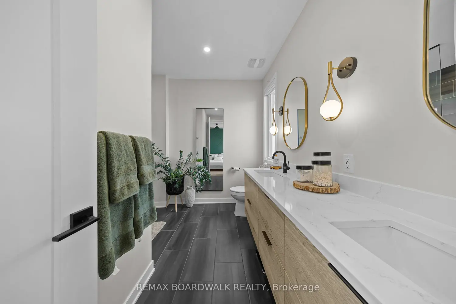 Additional image 9 of 332 Finial Way