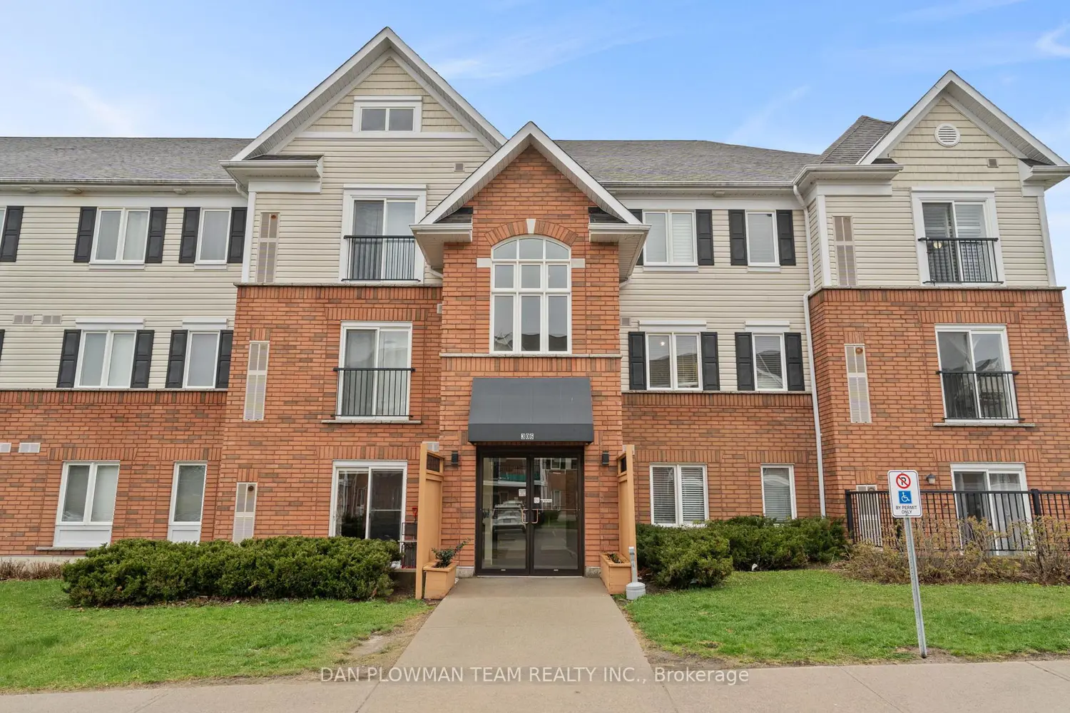 306 Spillsbury Drive 209