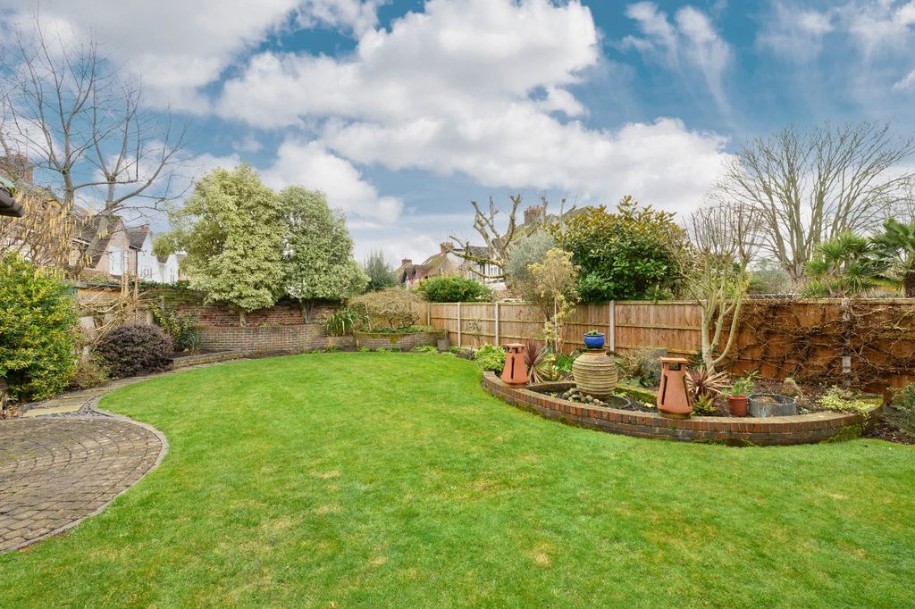 Additional image 16 of 4 bed detached house for saleHansler Grove, East Molesey, Surrey KT8